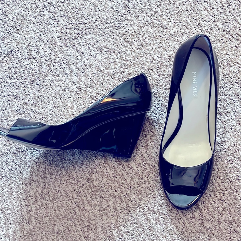 Nine West wedge slides patent leather black, size 8m